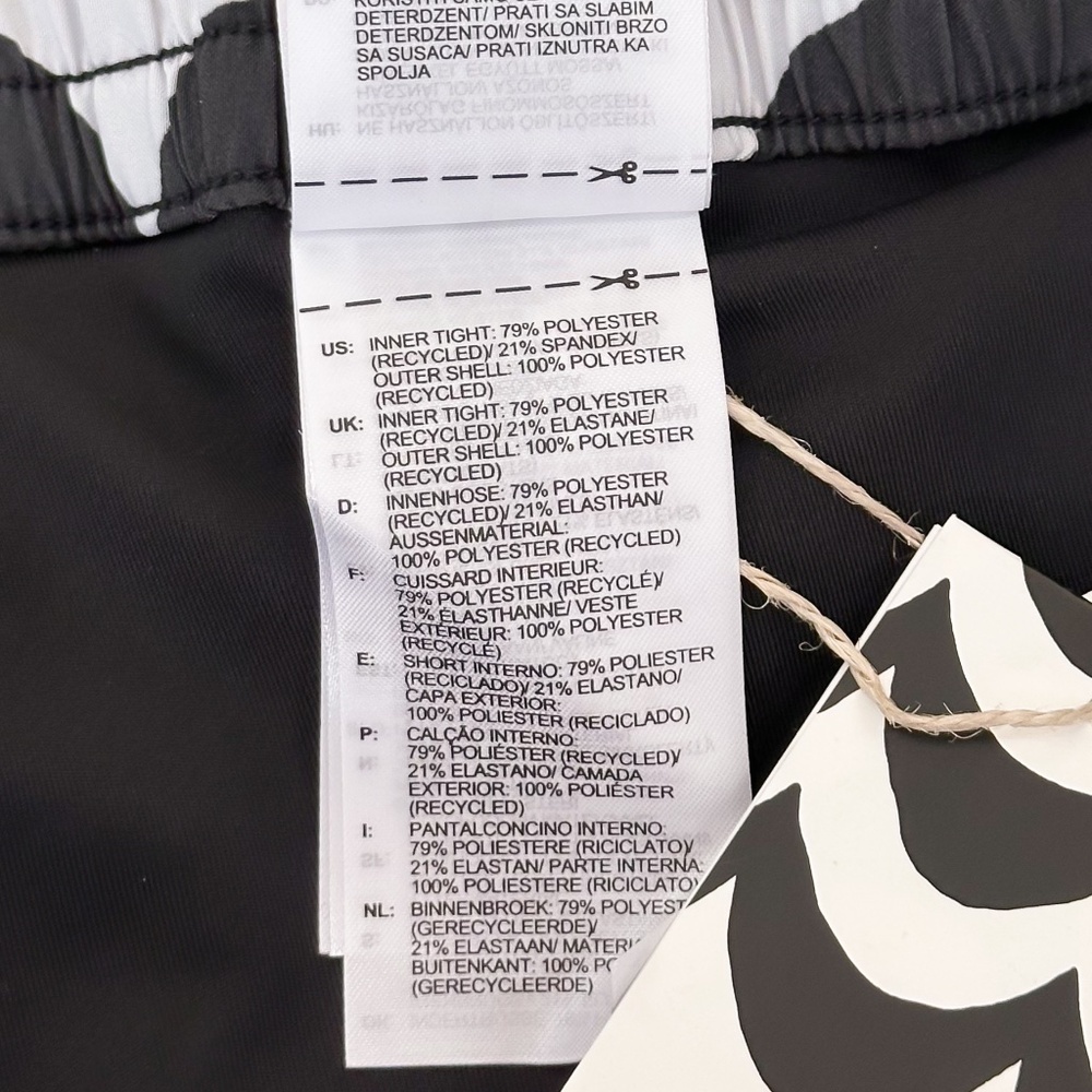 Adidas x Marimekko 2-in-1 Running Shorts - Picture 9 of 9